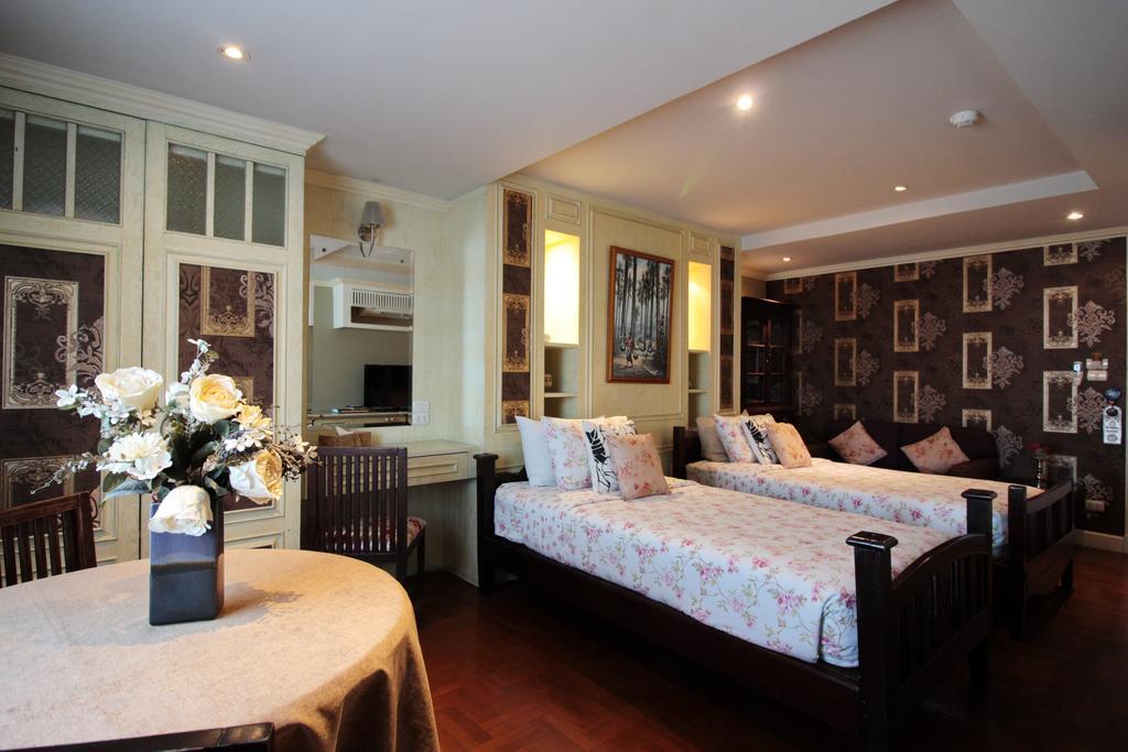 At Pingnakorn Nimman Chiangmai Hotel by null