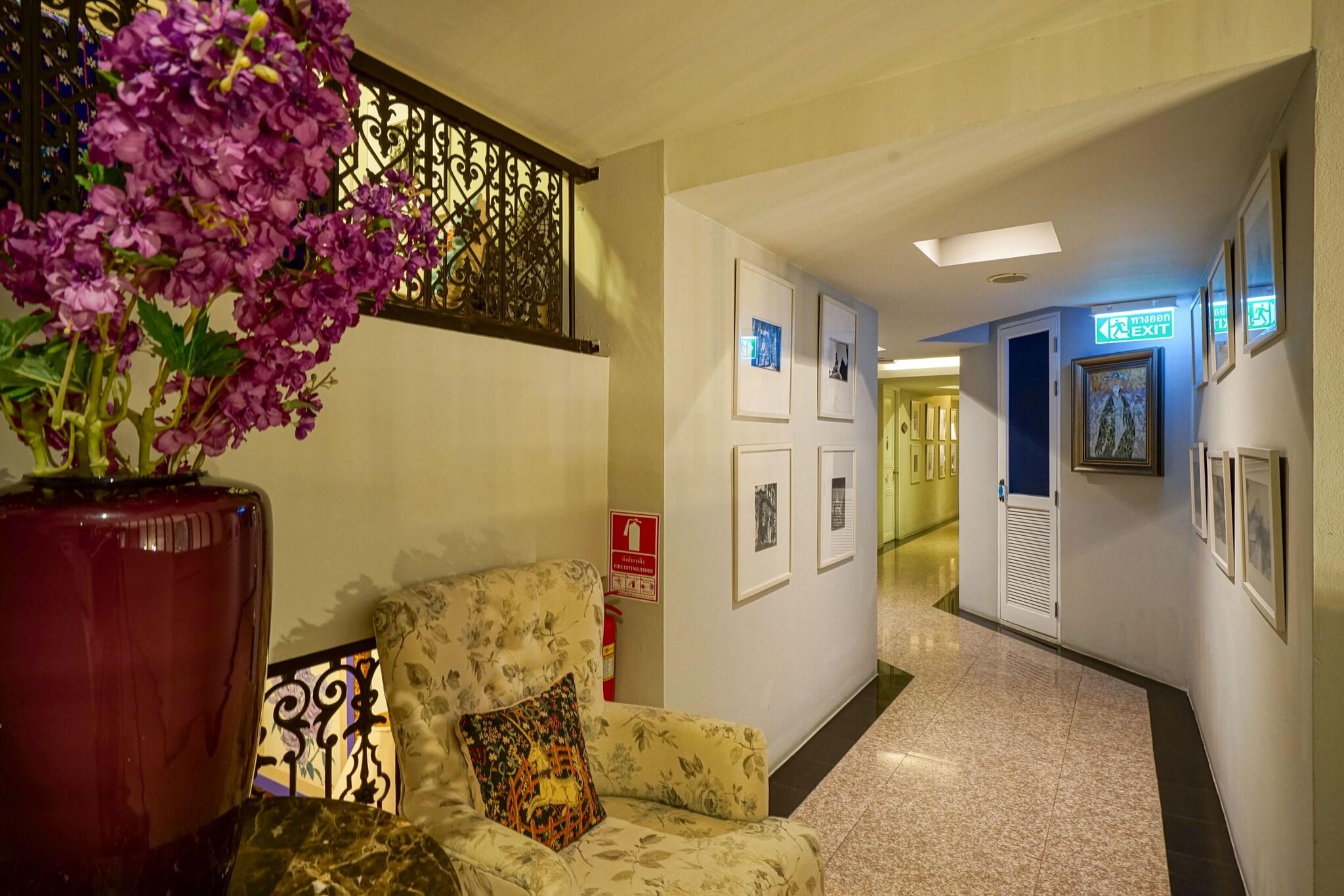 At Pingnakorn Nimman Chiangmai Hotel by null