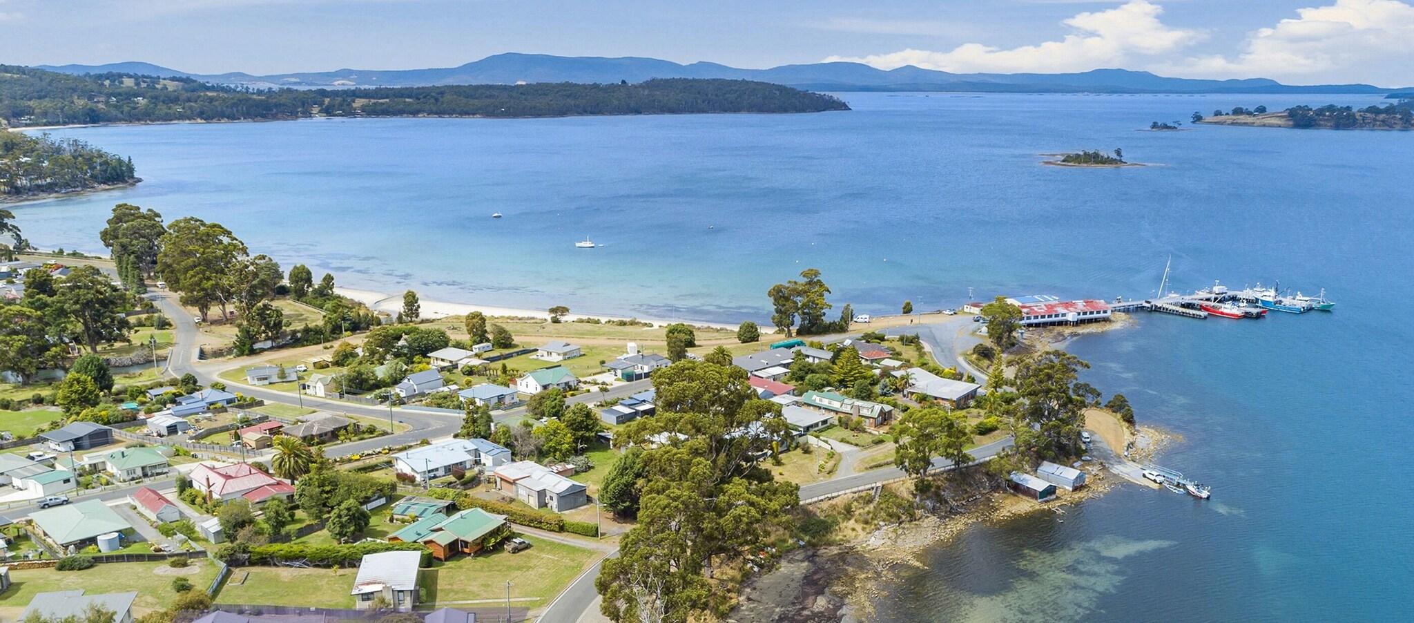 Driftwood Cottages by null