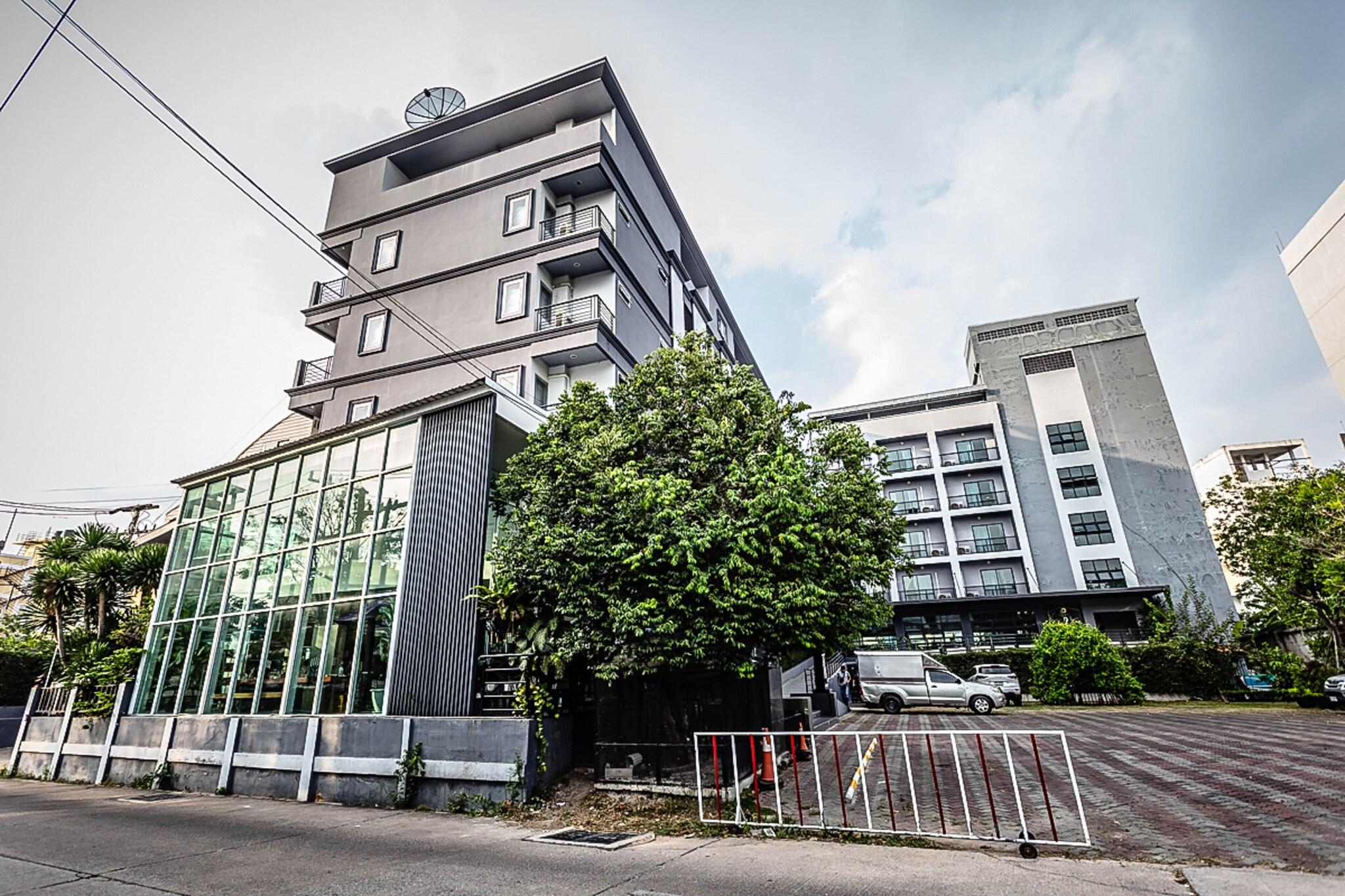 Seri Place Hotel