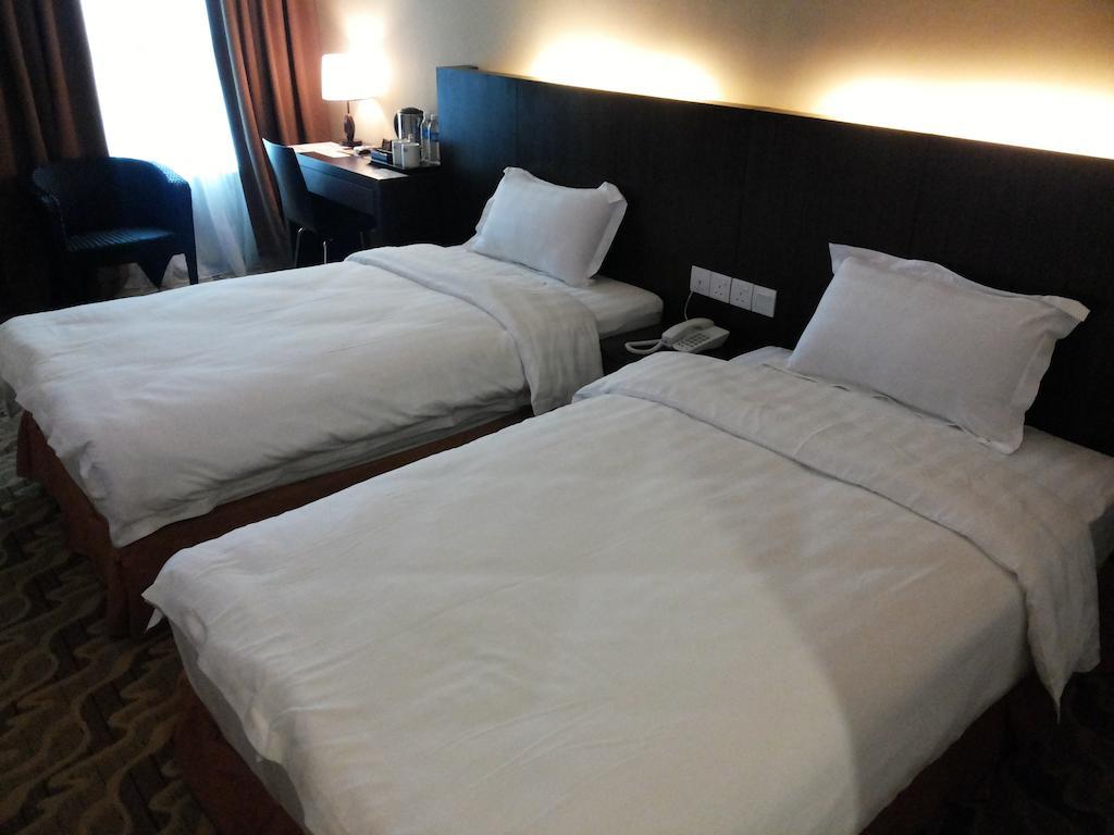 Eminent Hotel