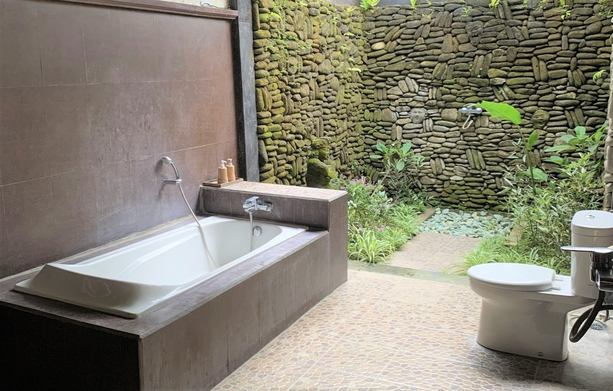 Bagiya Suites & Villas by Zuzu