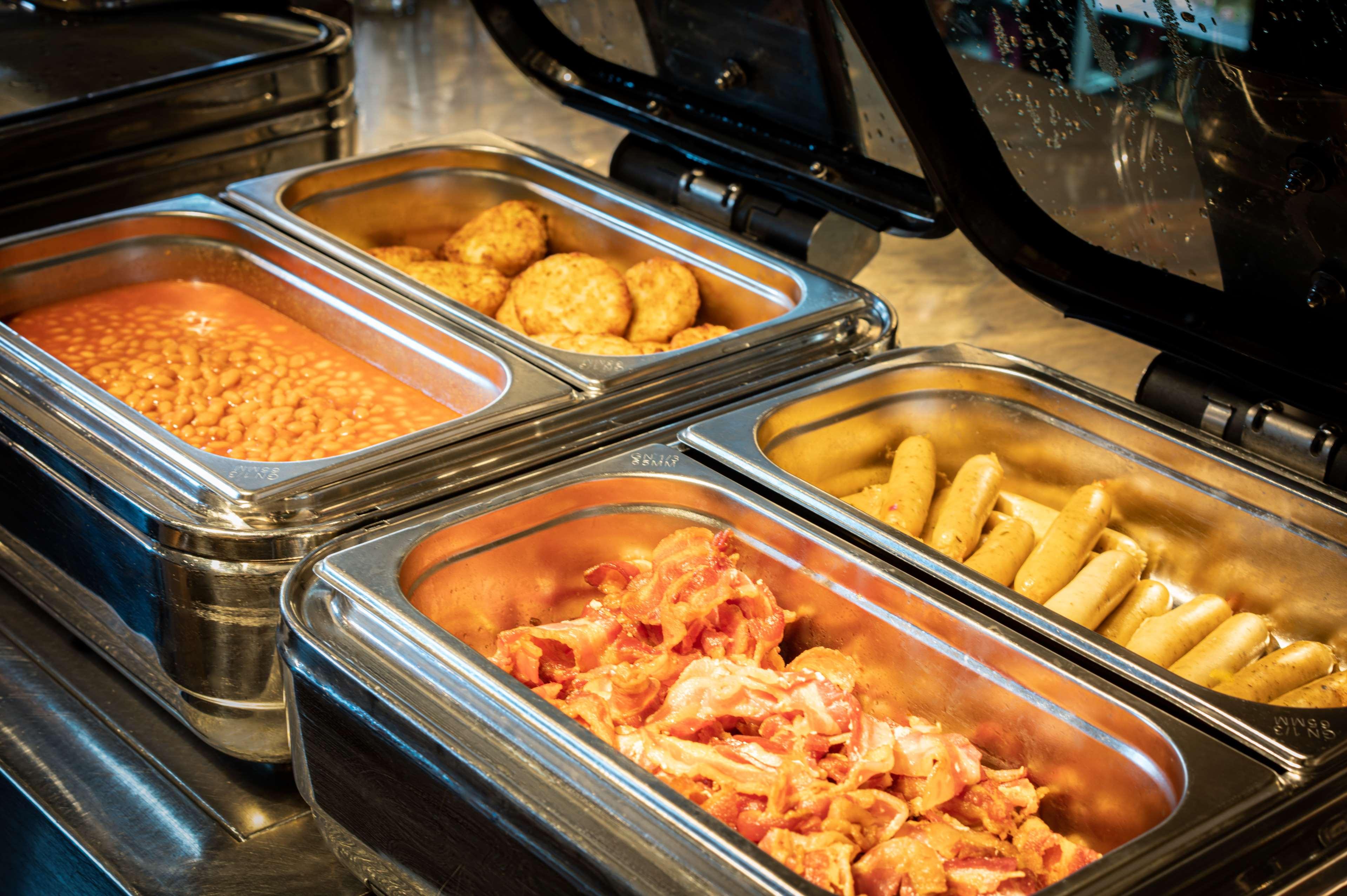 DoubleTree by Hilton Amsterdam - NDSM Wharf by null