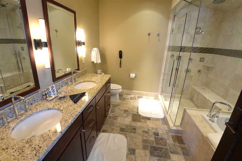 Lumière by Dunton by null