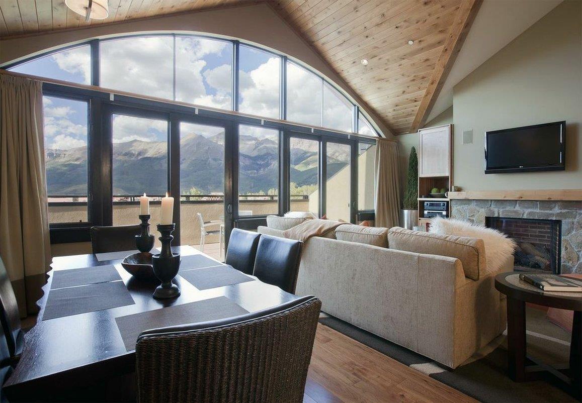 Lumière by Dunton by null