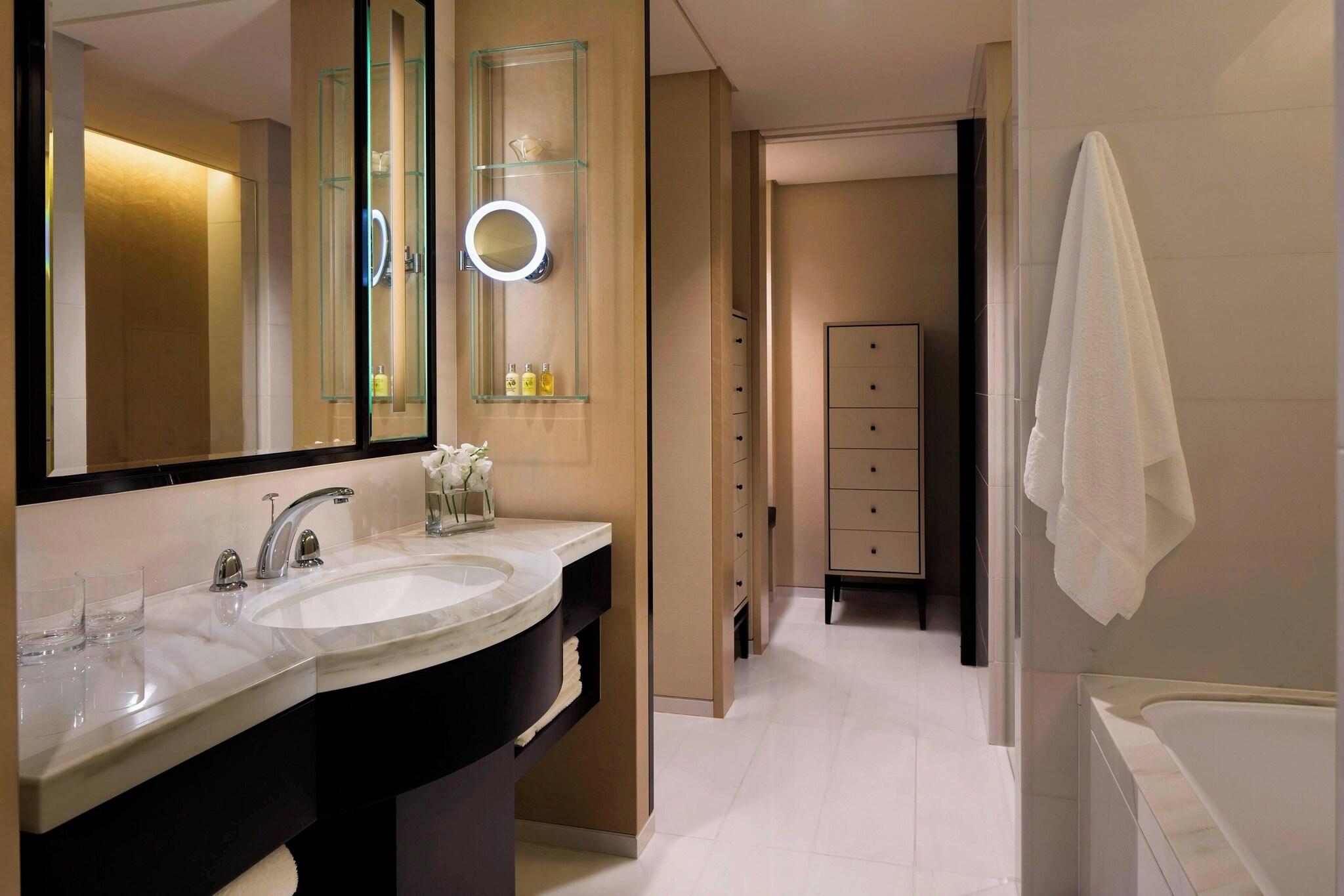 JW Marriott Dongdaemun Square Seoul by null