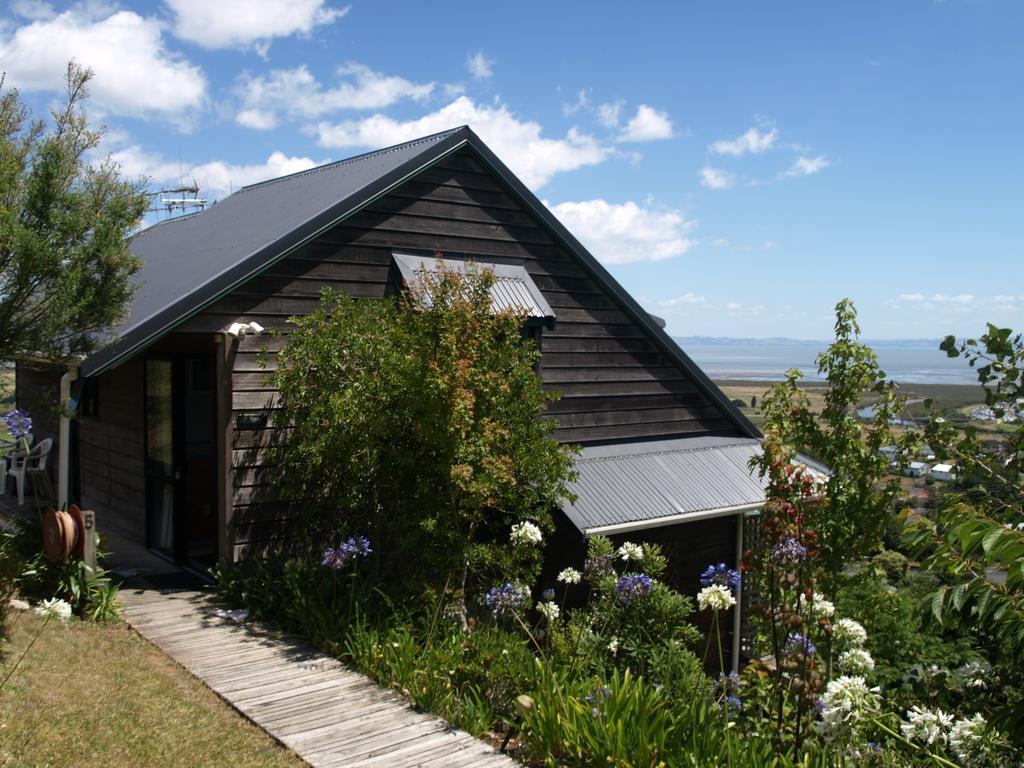 Grafton Cottage & Chalets by null