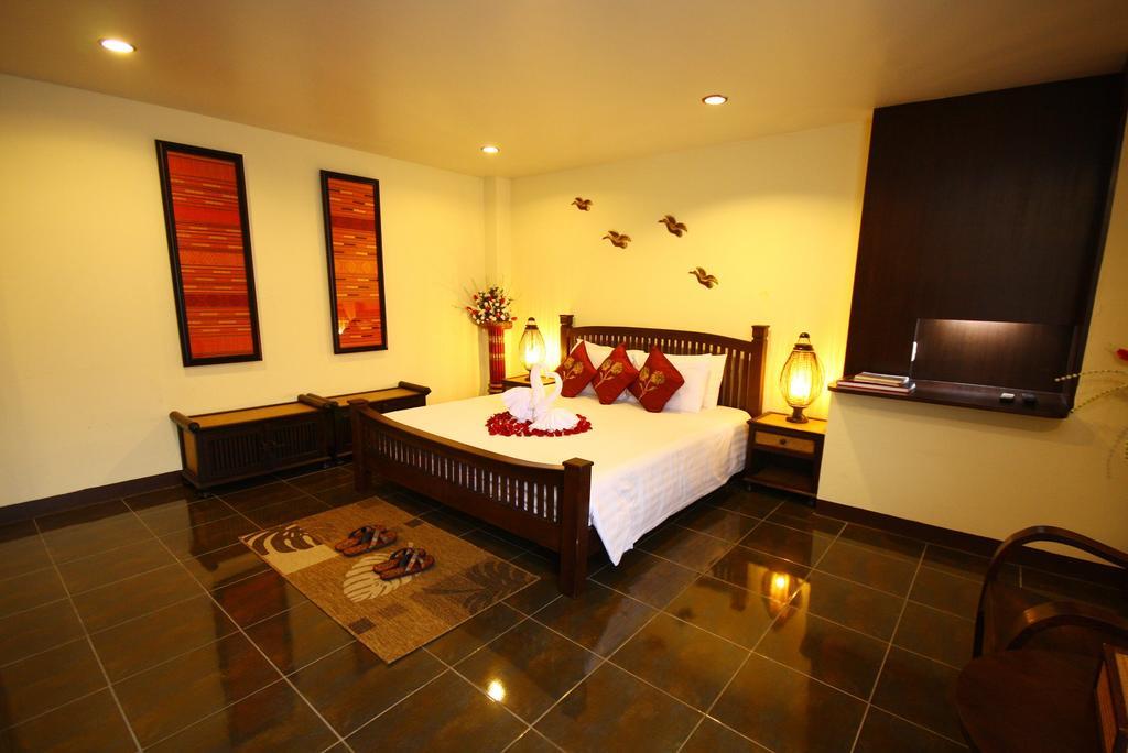 Chiangmai Night Bazaar Boutique Hotel