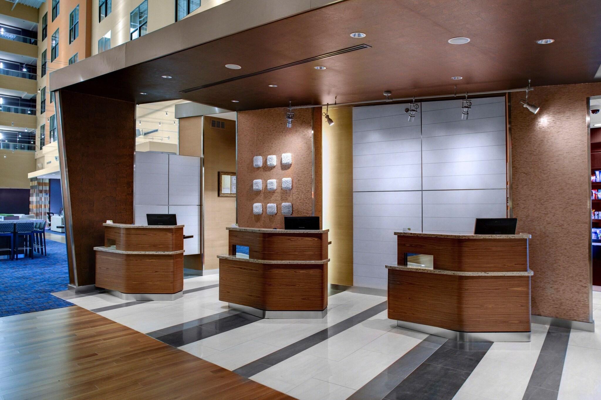 Courtyard by Marriott Atlanta Decatur Downtown/Emory by null