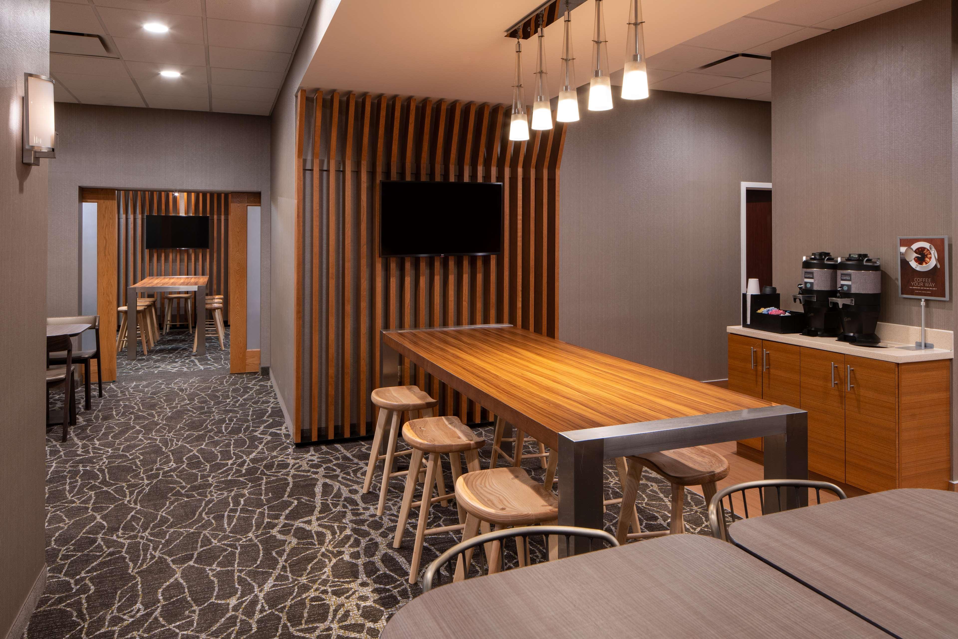 Sonesta Select Nashville Airport Suites