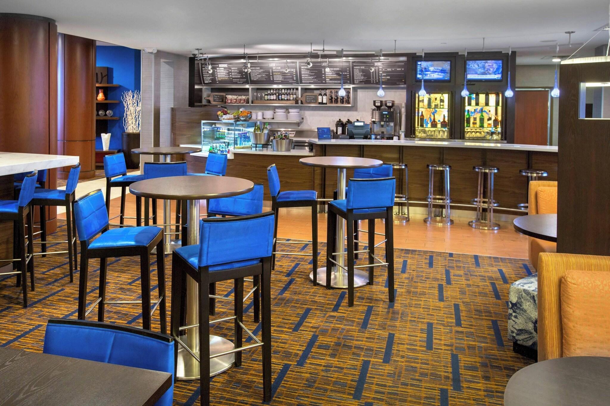 Courtyard by Marriott Boston-South Boston by null