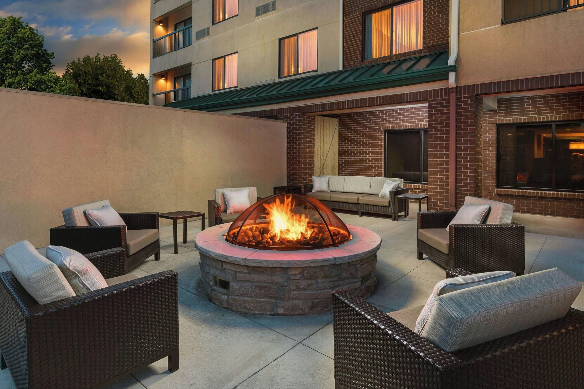 Courtyard Chicago Bloomingdale