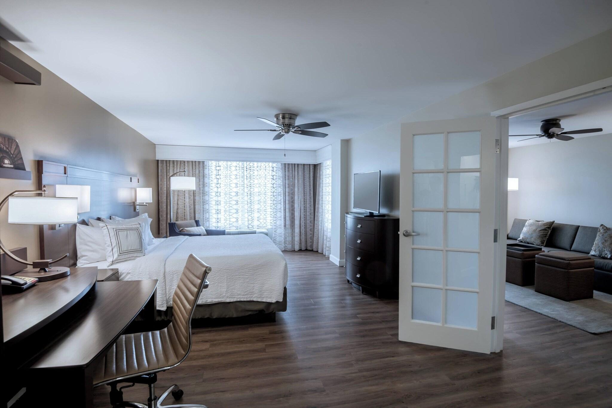 Courtyard by Marriott Charleston Historic District by null