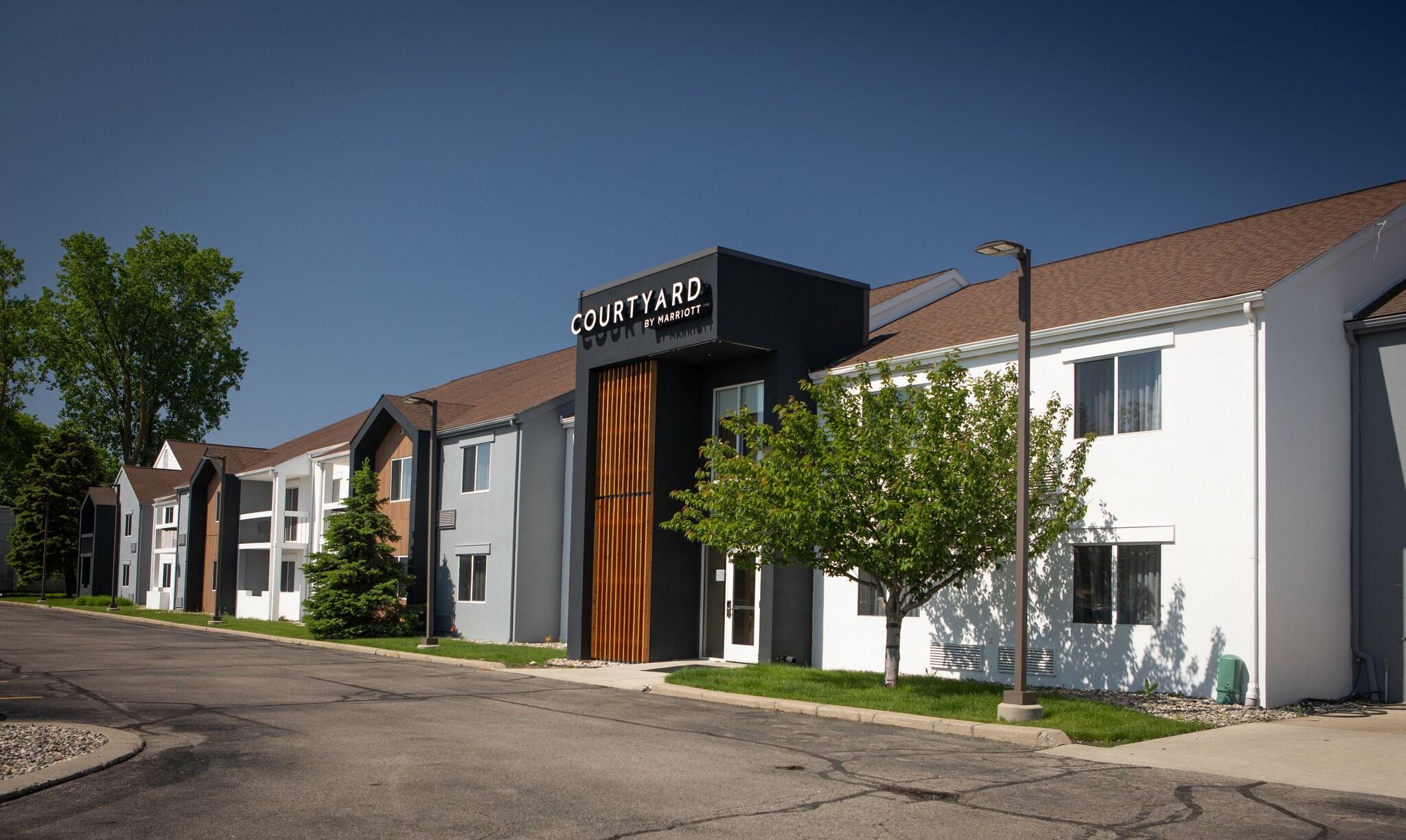 Courtyard Lansing