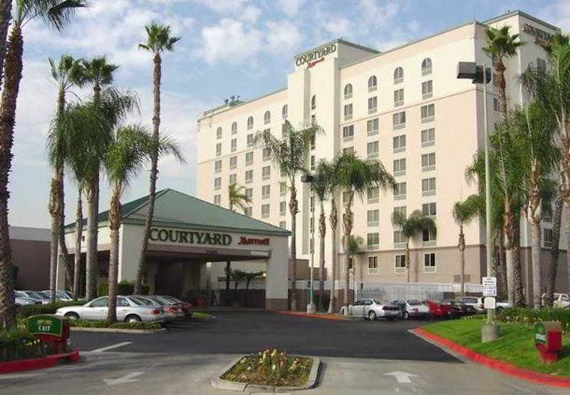 Courtyard Los Angeles Baldwin Park by null