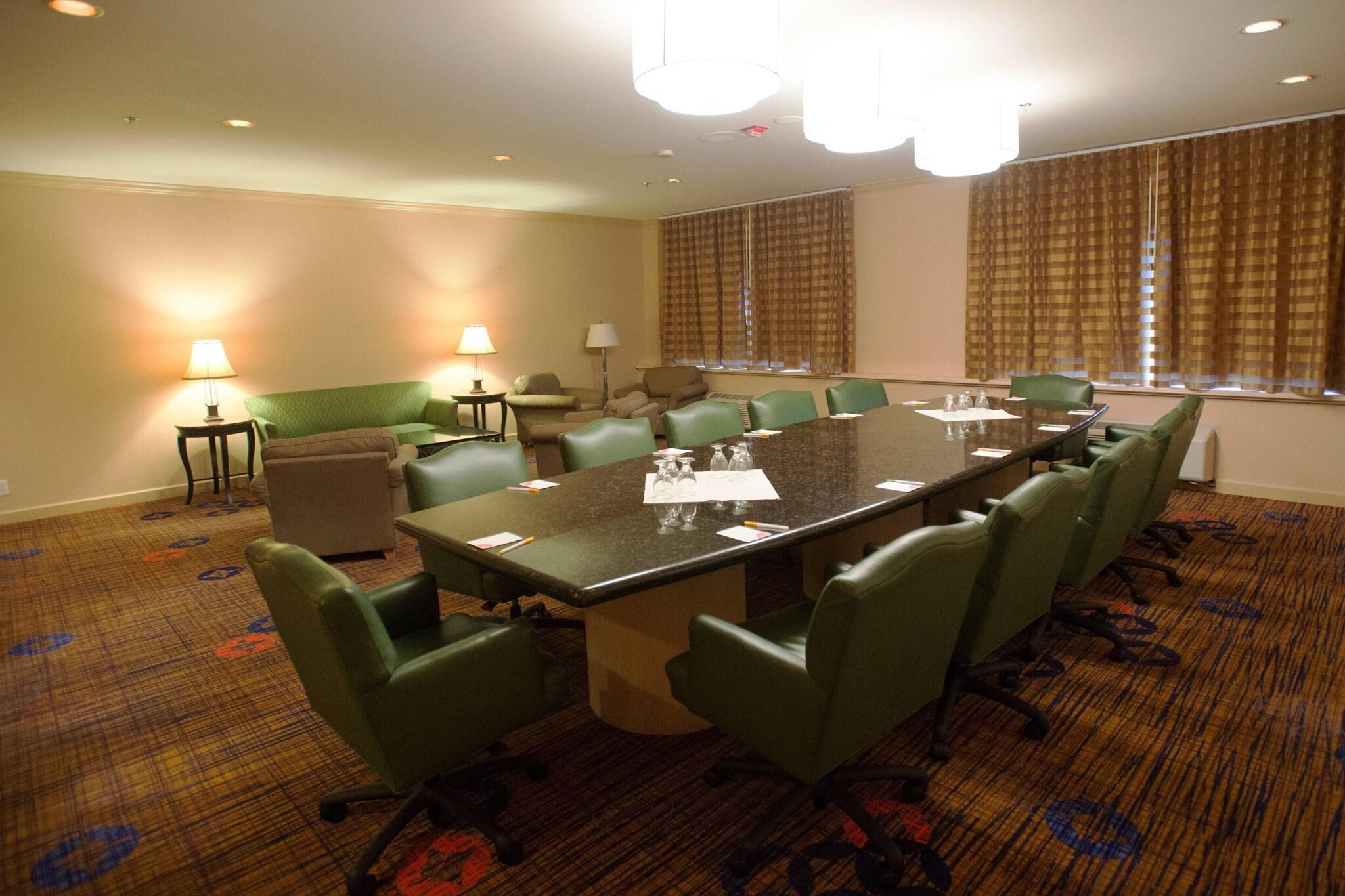 Courtyard by Marriott Los Angeles Baldwin Park by null