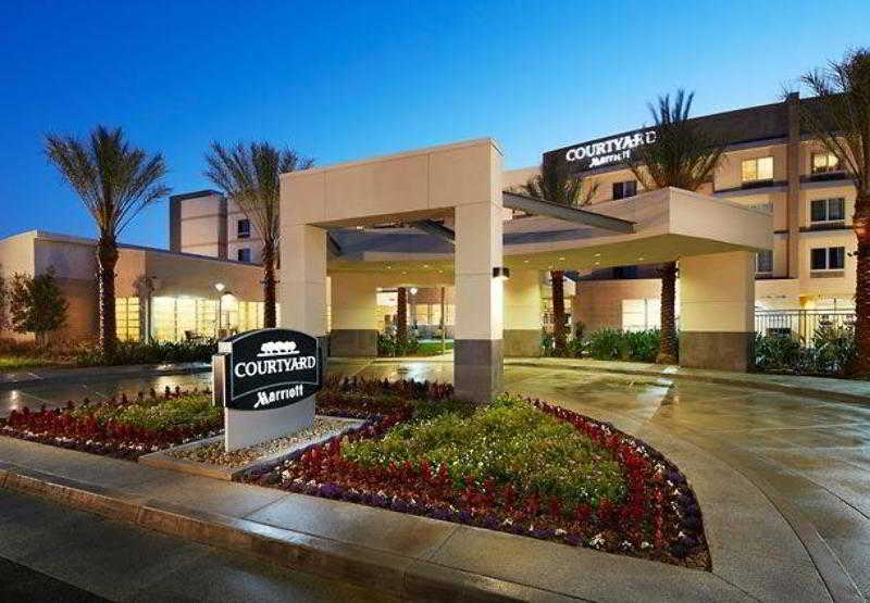 Courtyard by Marriott Long Beach Airport image