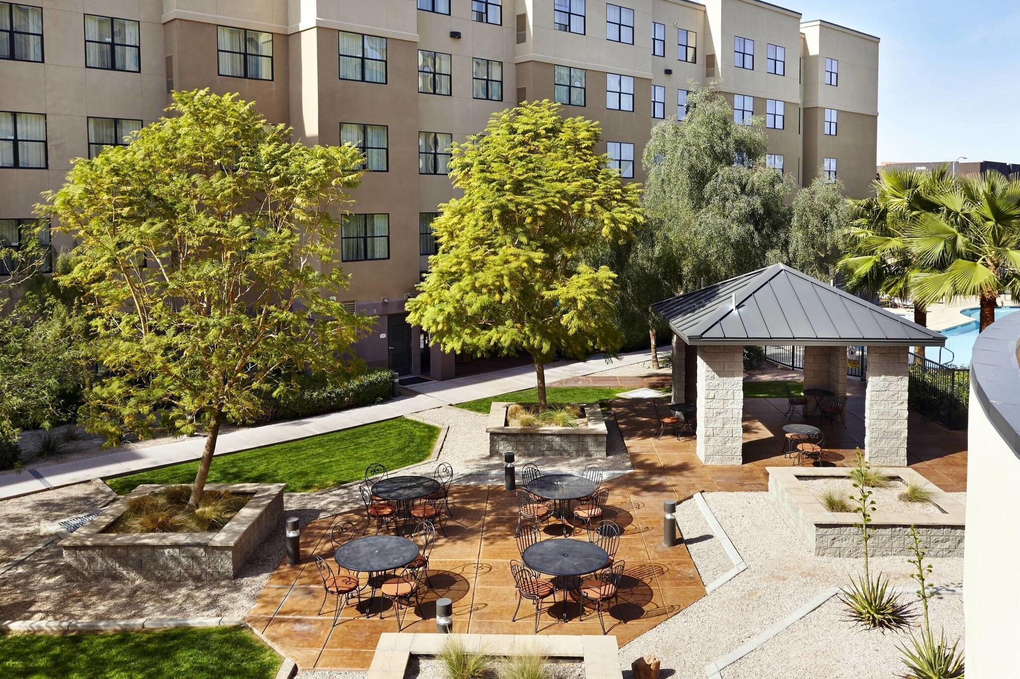Courtyard Phoenix North/Happy Valley