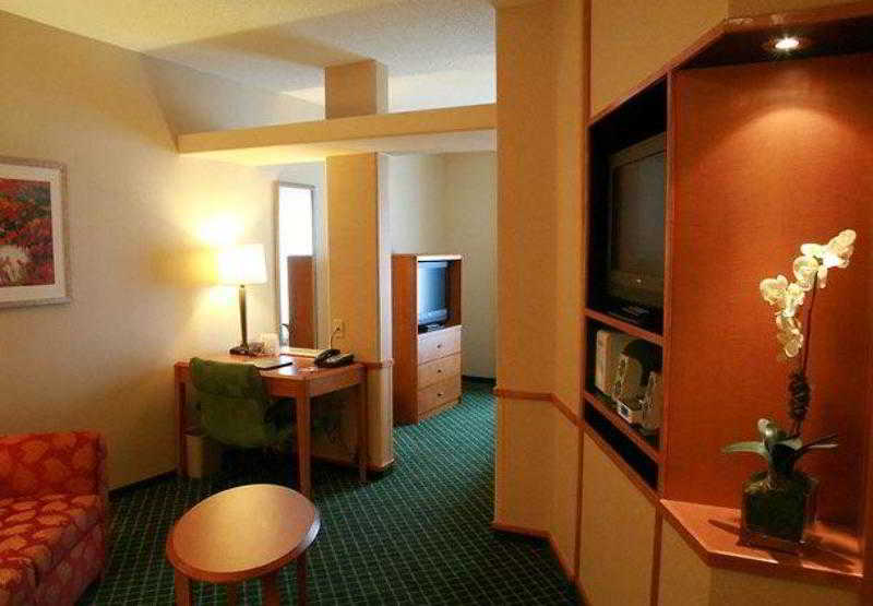 Fairfield Inn & Suites Toledo North