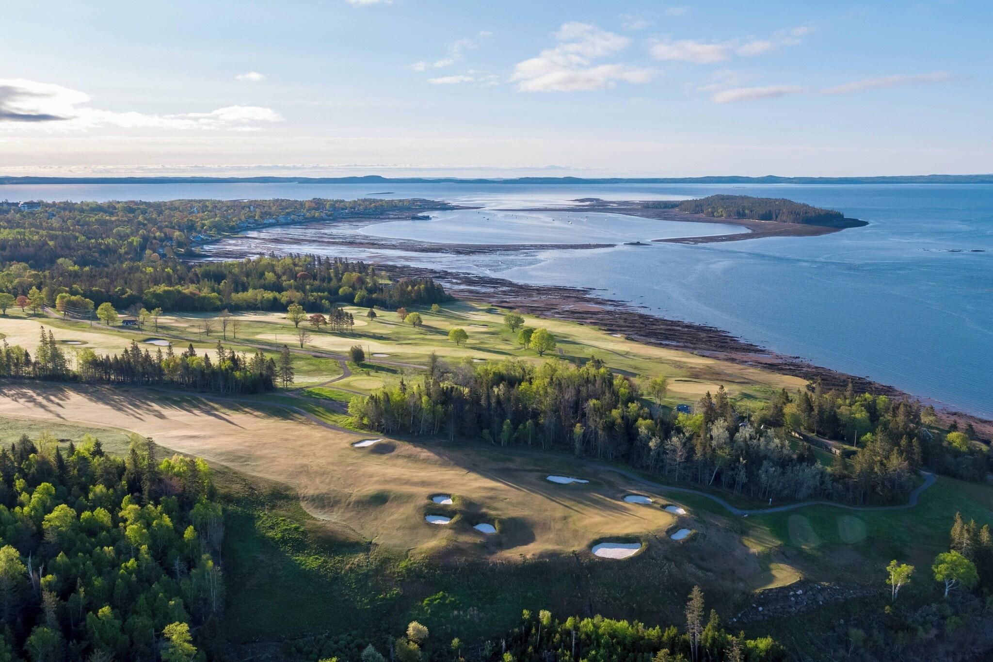 Algonquin Resort St Andrews By-The-Sea Autograph C
