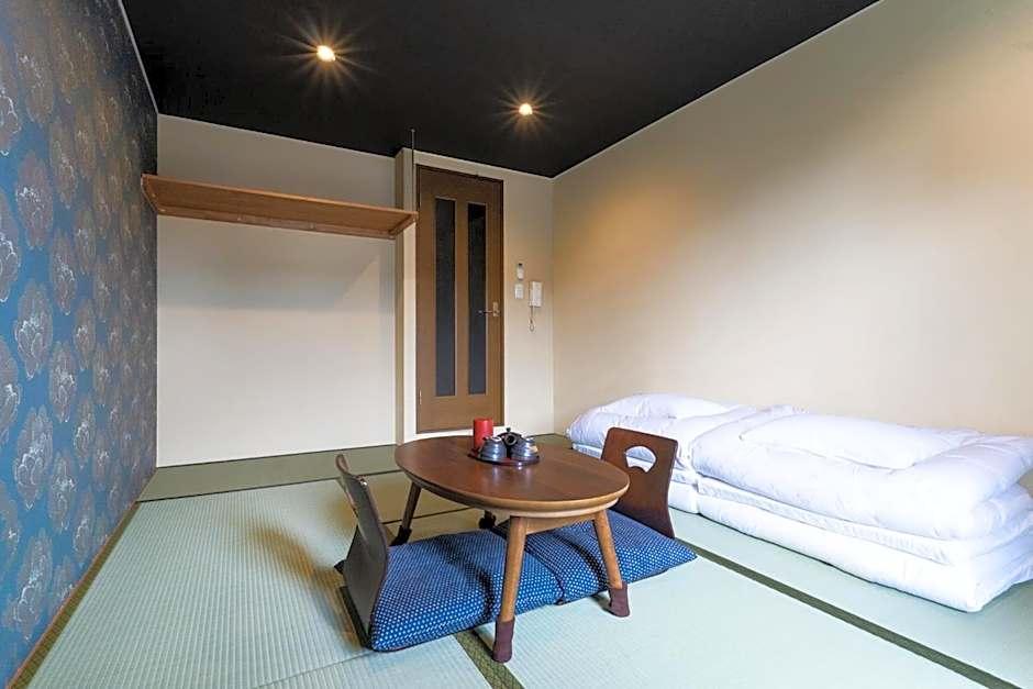 Sparkling Dolphins Inn Kyoto