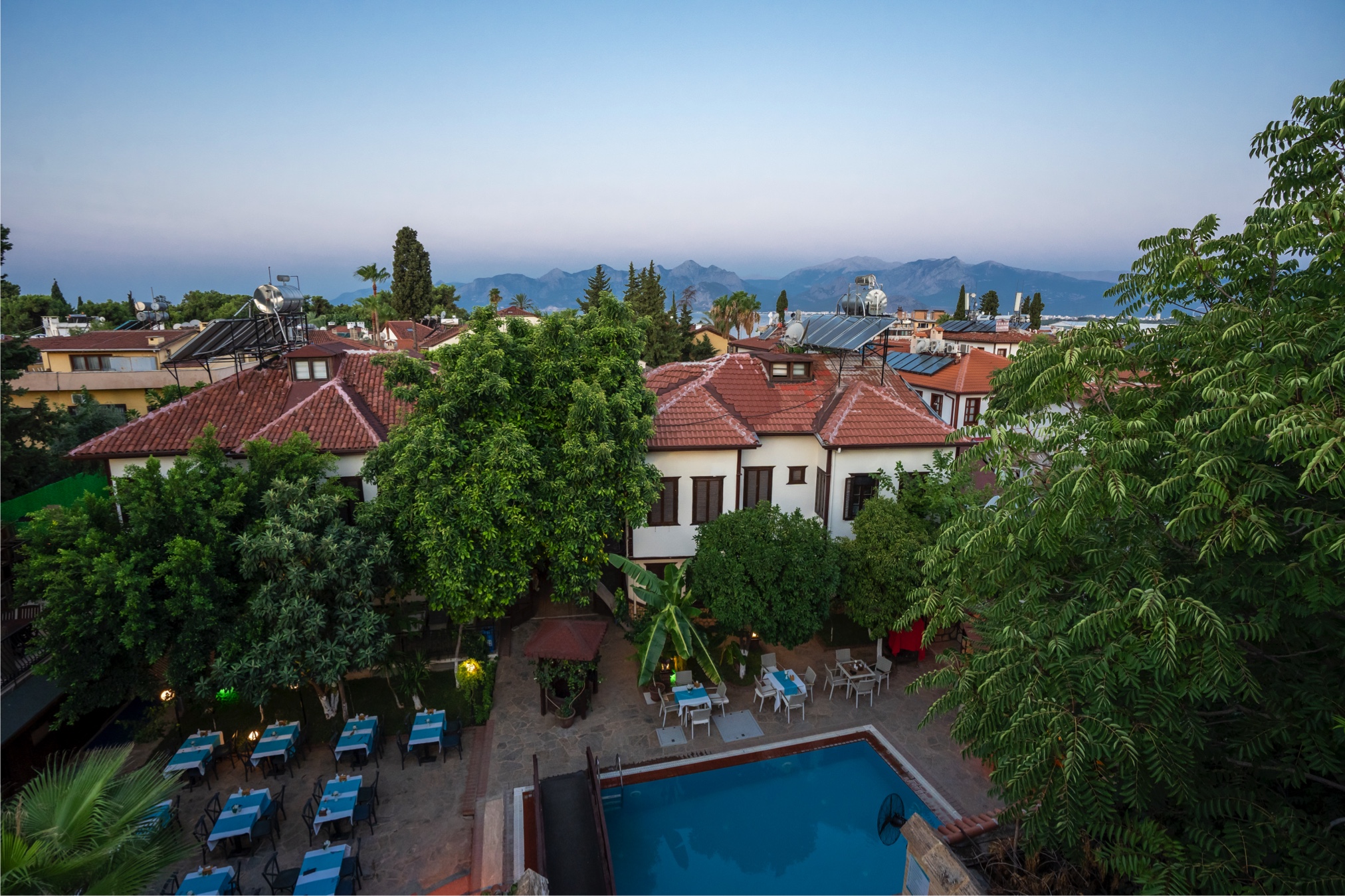 Castle Old Town Hotel
