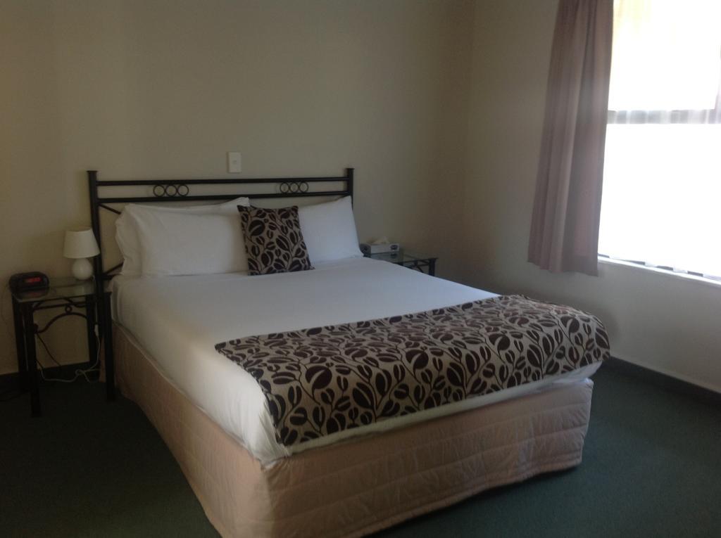 Durham Motor Inn