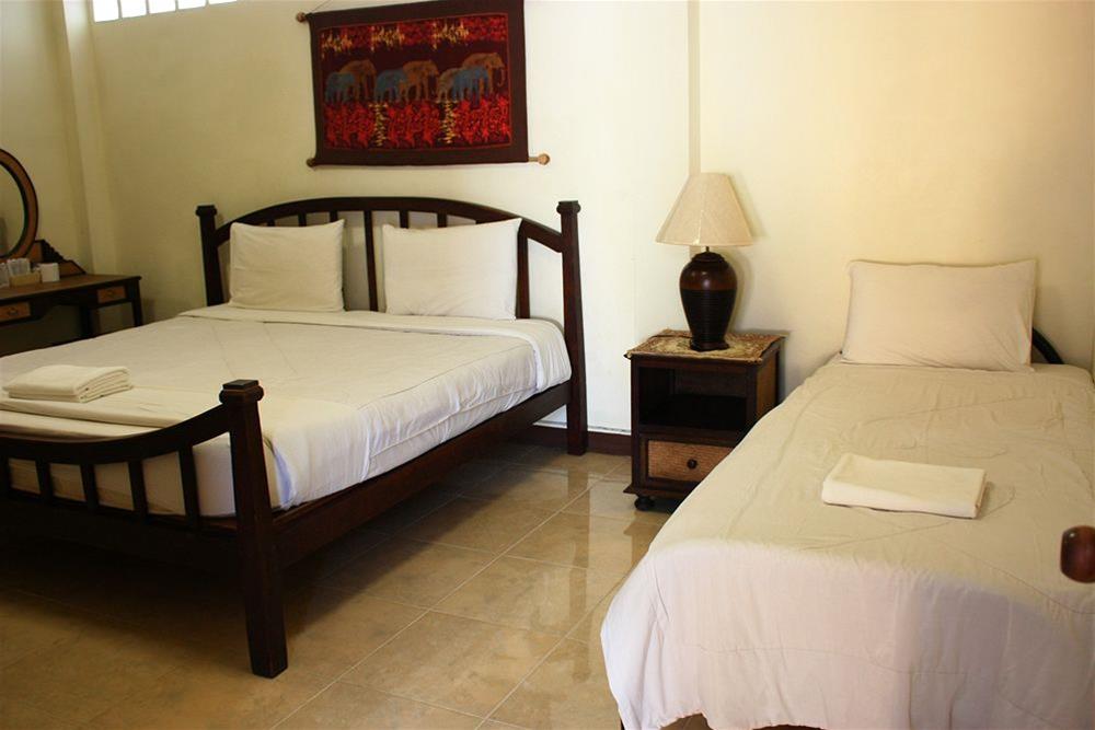 โรงแรมตีฆ้อง Tri Gong Hotel (SHA Extra Plus) by null