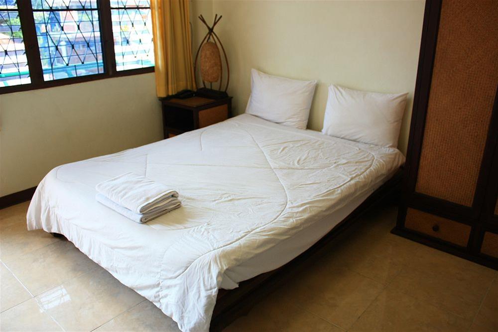 โรงแรมตีฆ้อง Tri Gong Hotel (SHA Extra Plus) by null