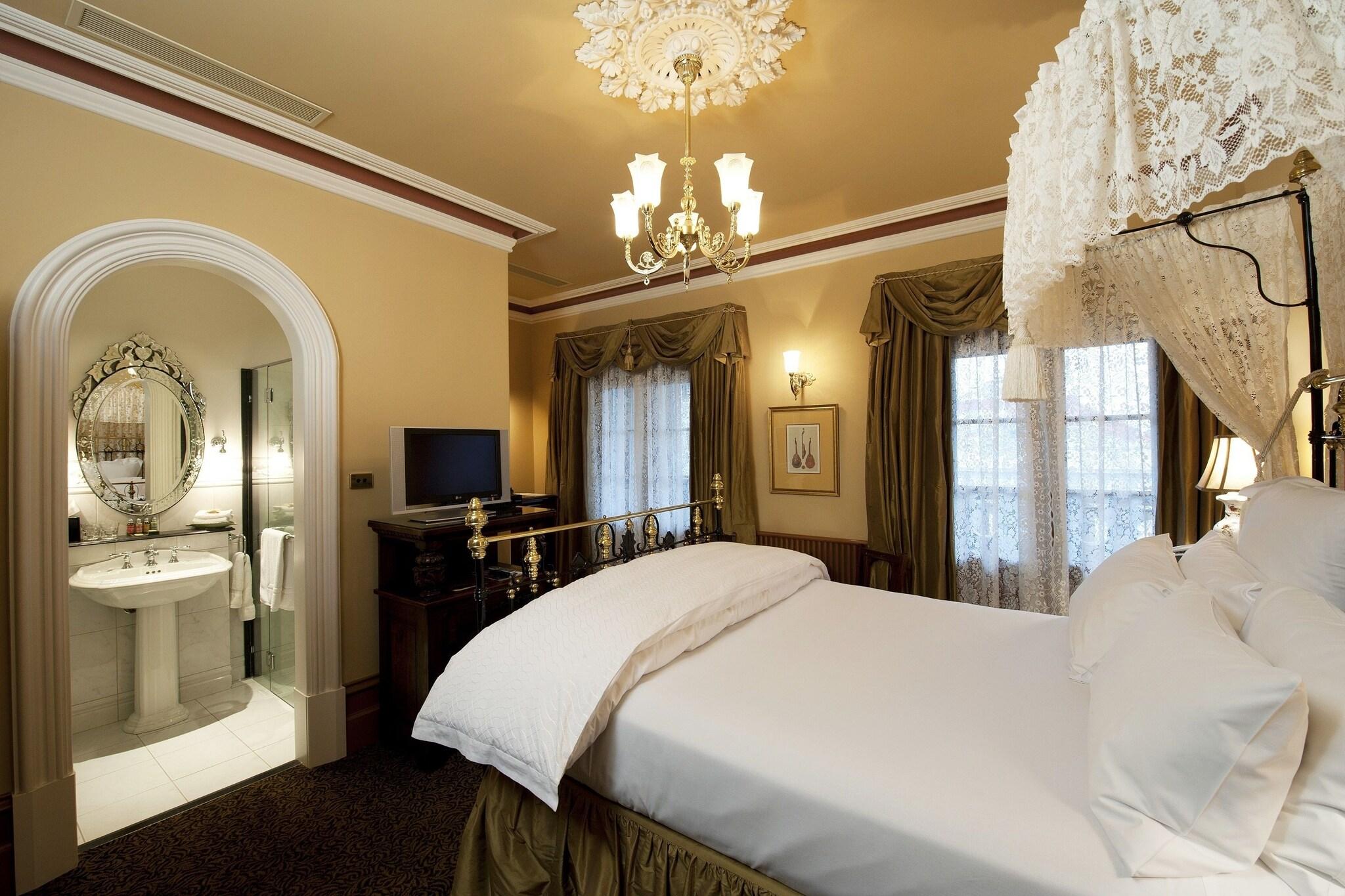 Craig's Royal Hotel by null