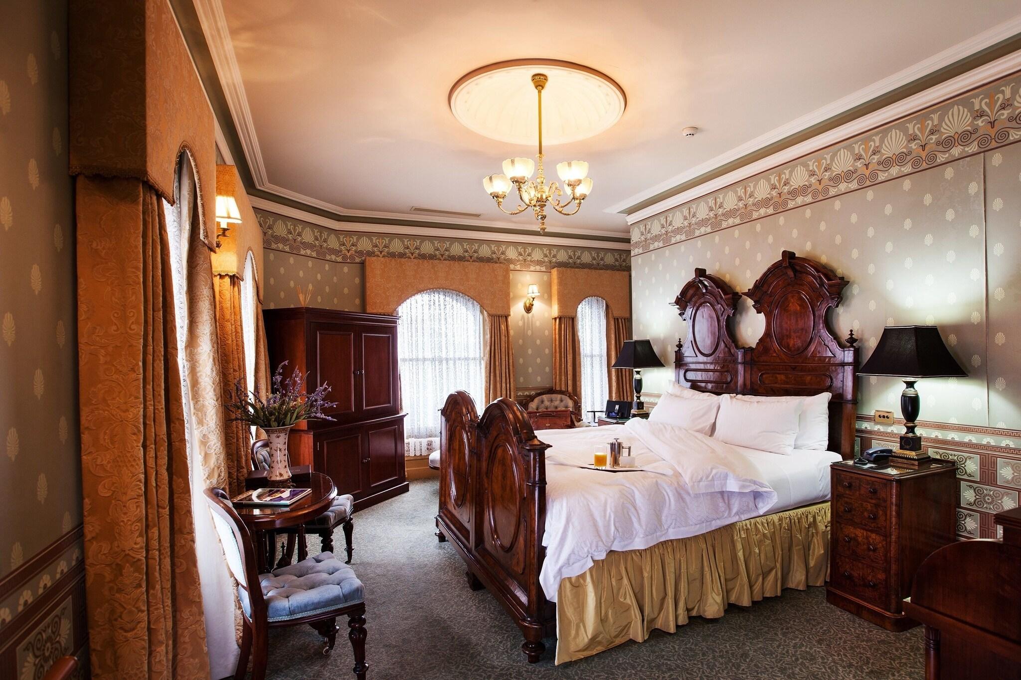 Craig's Royal Hotel by null