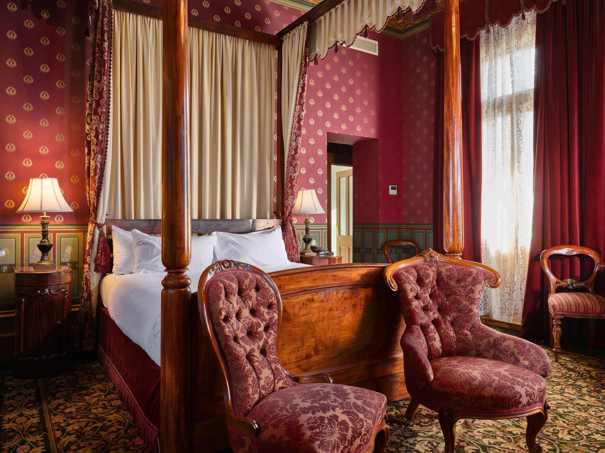 Craig's Royal Hotel by null