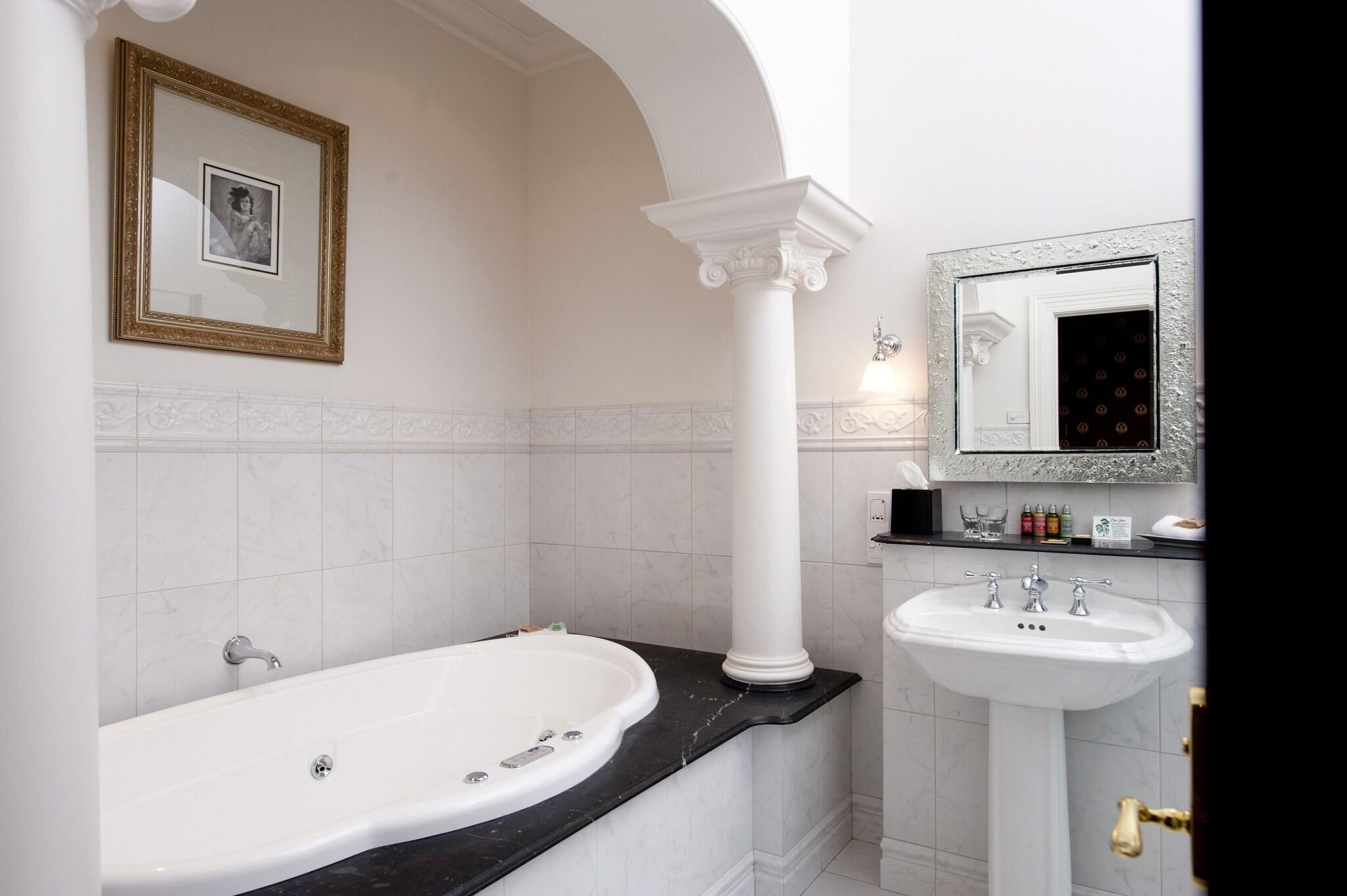 Craig's Royal Hotel by null