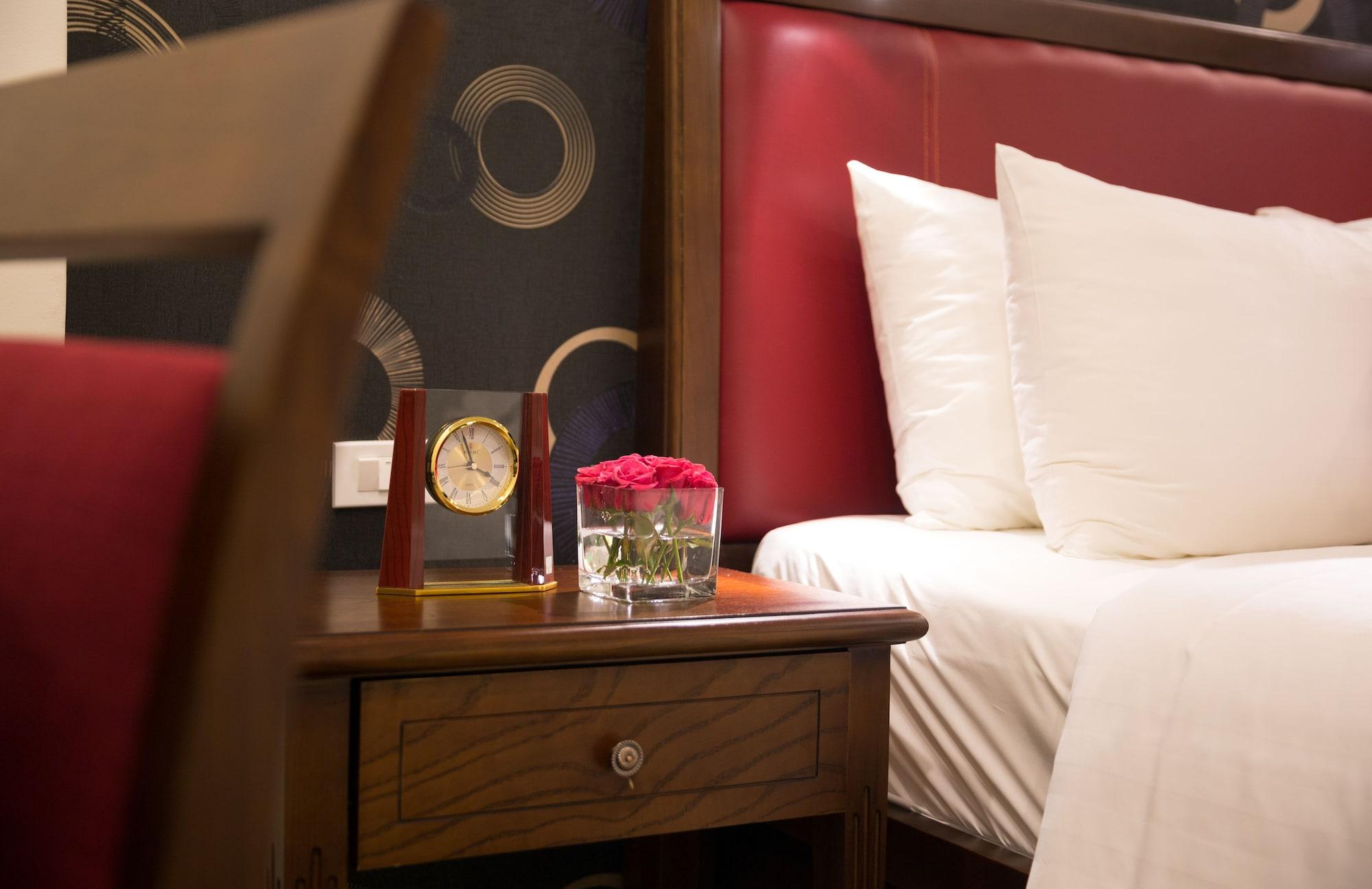 Holiday Gold Hotel