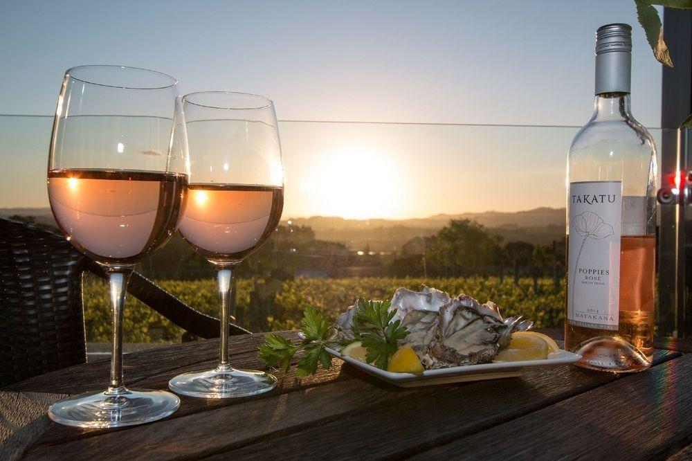 Takatu Lodge & Vineyard by null