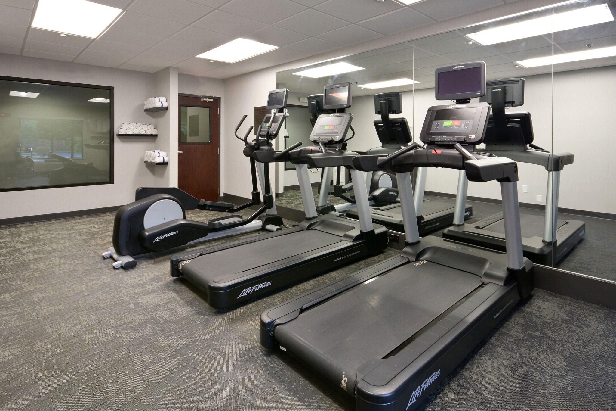 Fairfield Inn & Suites Charlottesville North