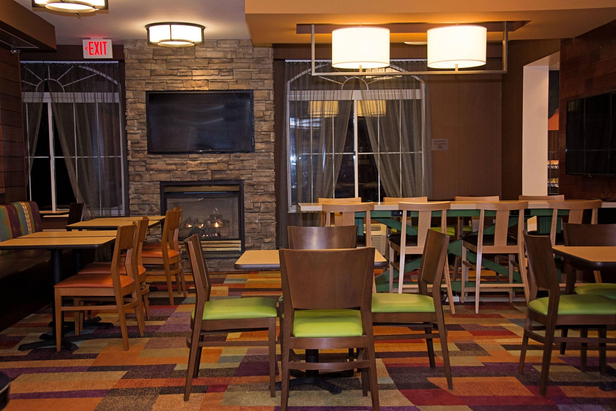 Fairfield Inn & Suites Butler