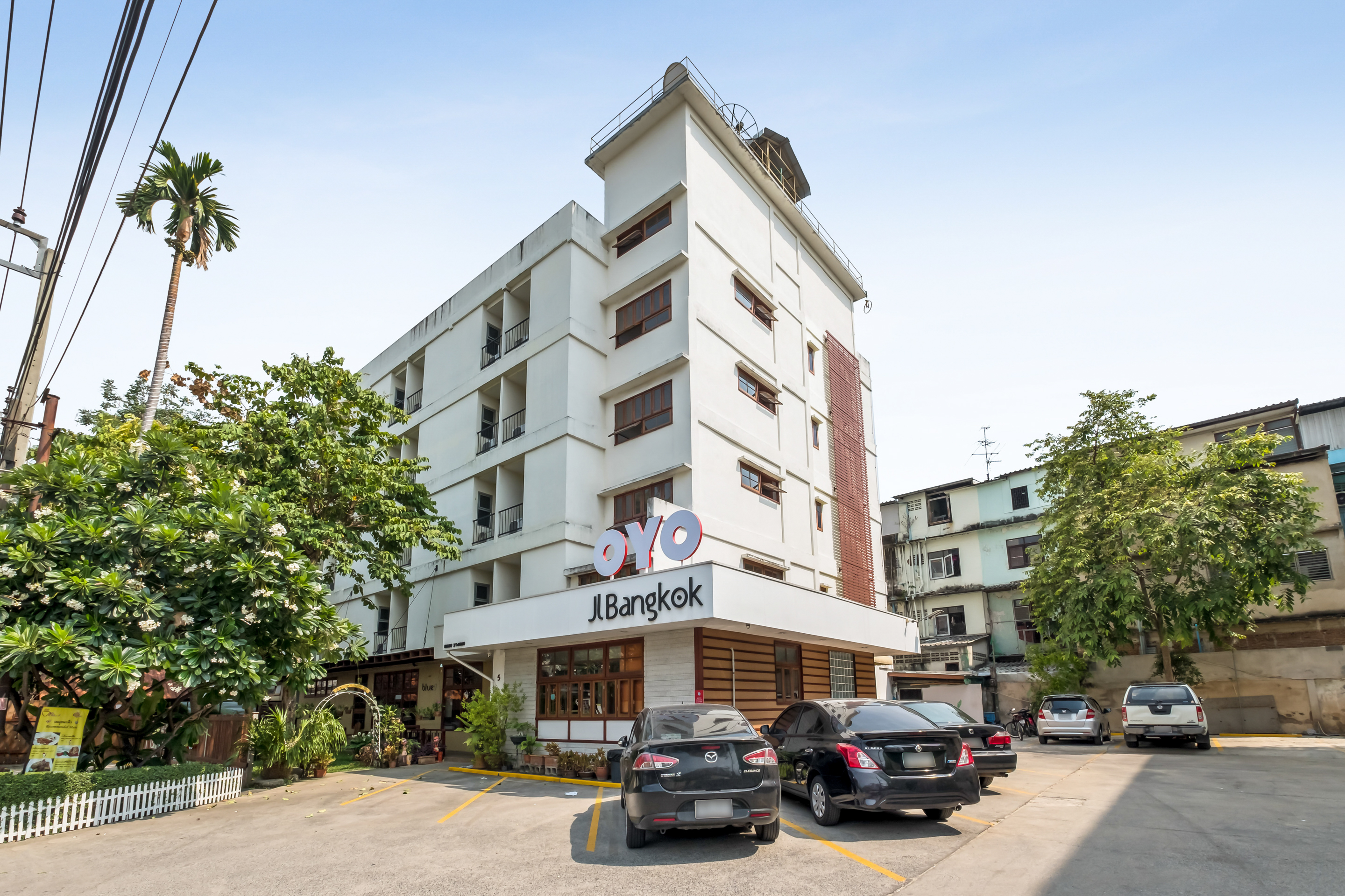 JL Bangkok, Bang Kapi