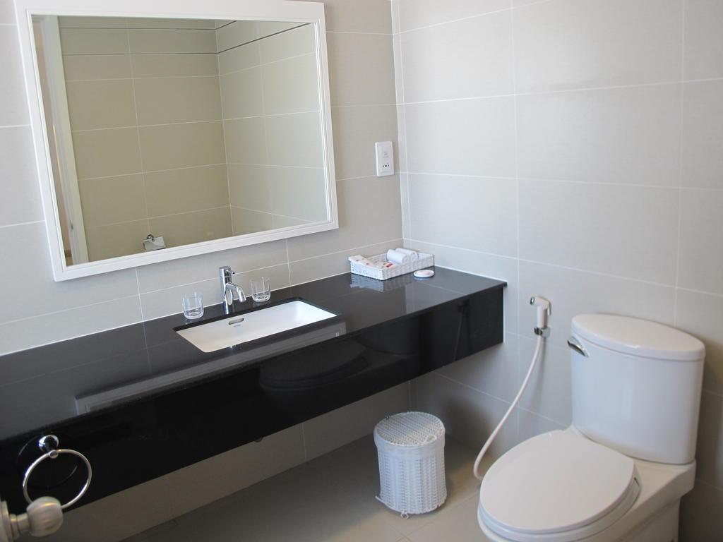 Nhi Phi Hotel Nha Trang - photo