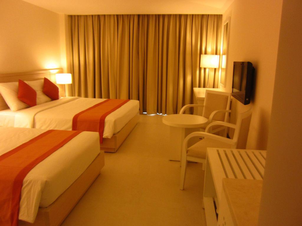 Nhi Phi Hotel Nha Trang - photo