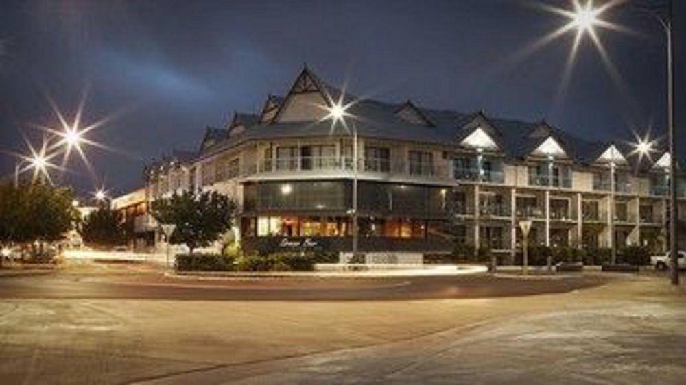 Ocean Centre Hotel