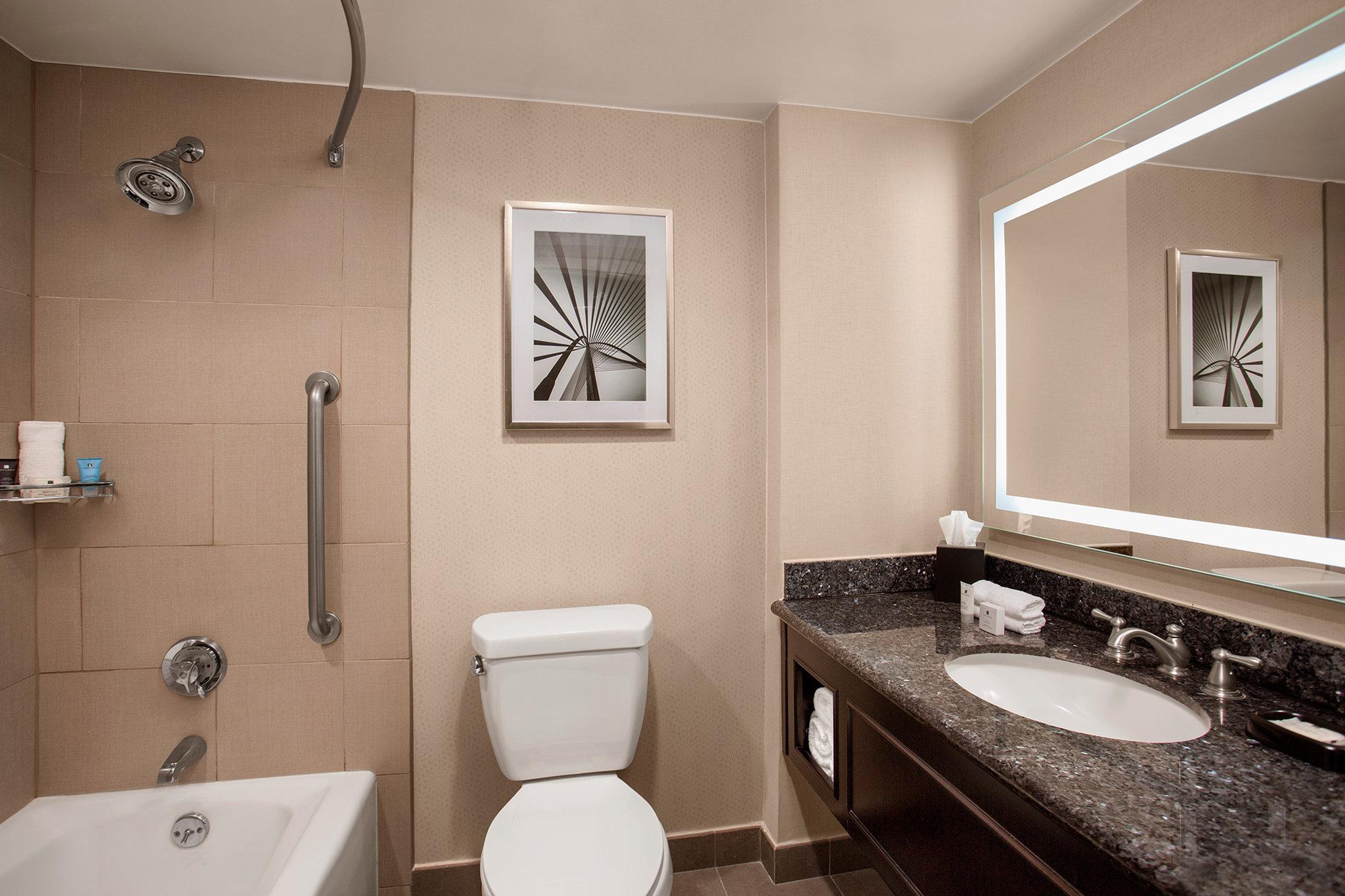 Crowne Plaza Los Angeles Harbor Hotel