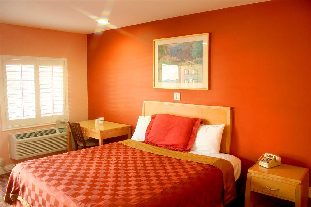 La Casa Inn
