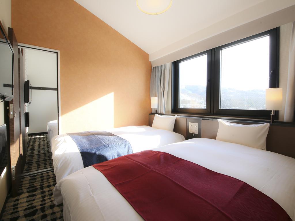 APA HOTEL KARUIZAWA-EKIMAE KARUIZAWASO by null