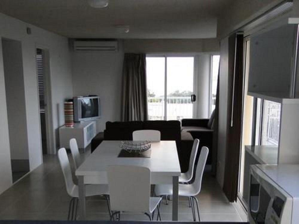 Bayviews & Harbour View Apartments by null