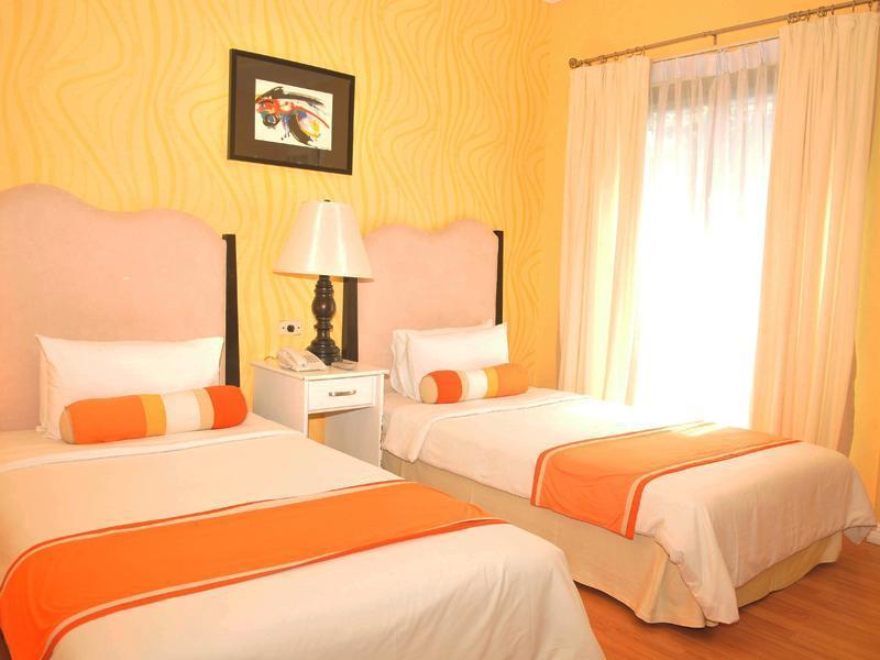 Queen Margarette Hotel Main
