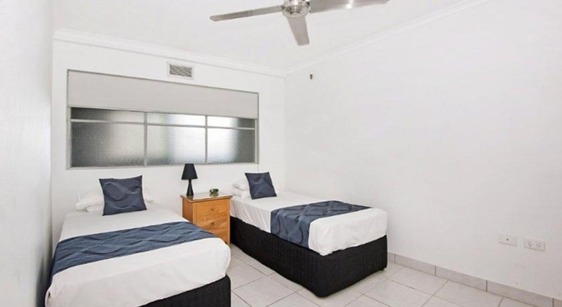 Surfers International Apartments Resort