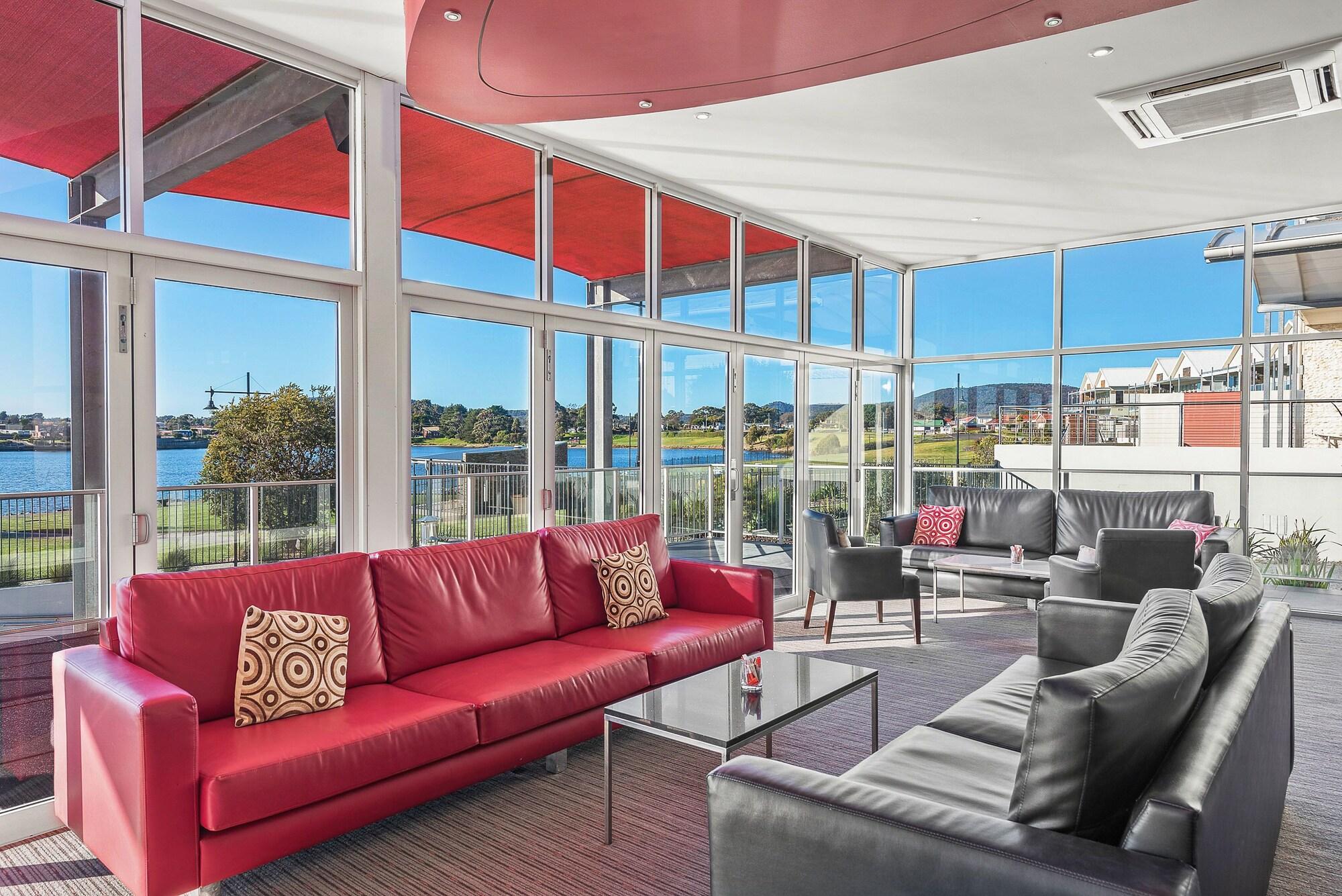 York Cove Hotel by null