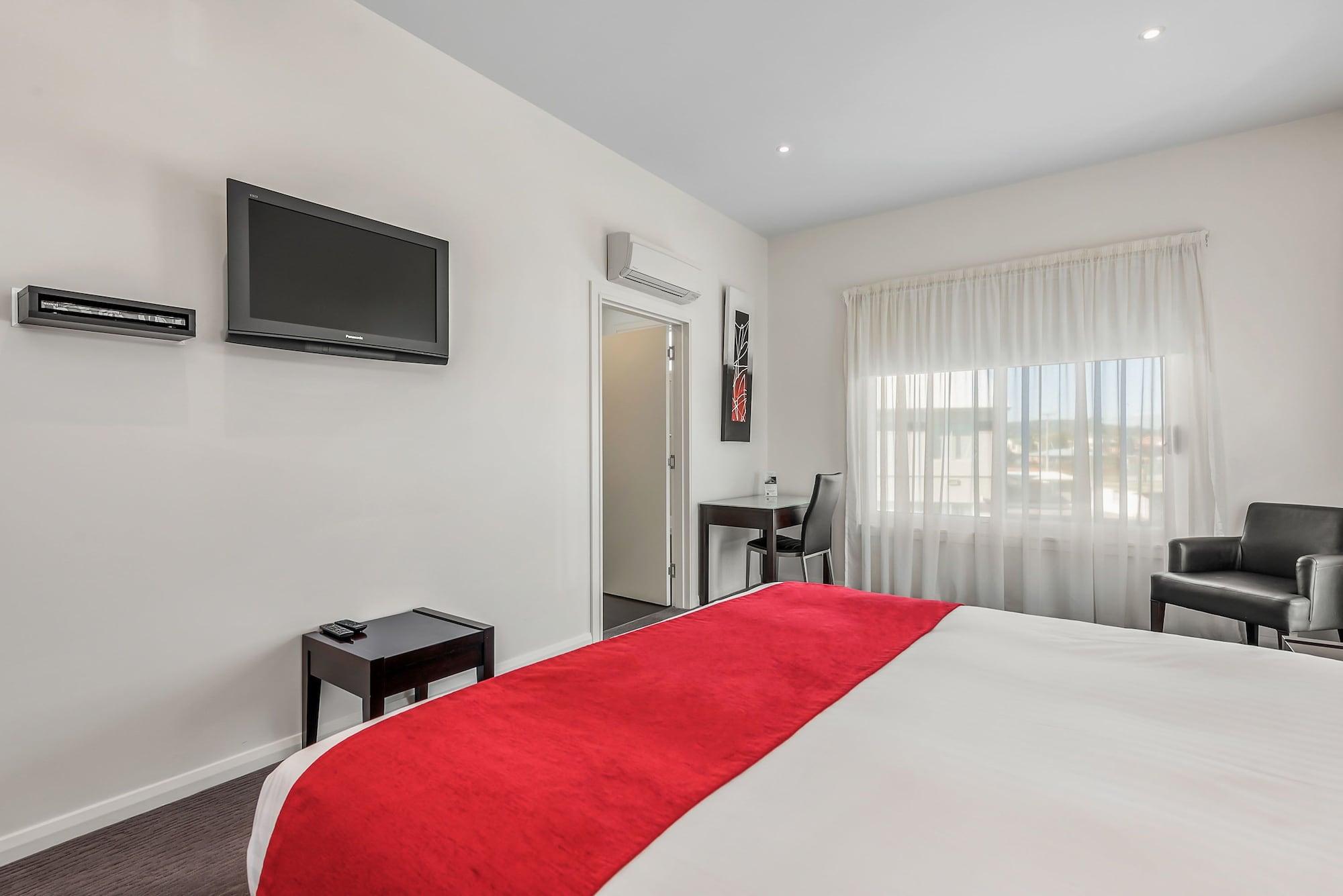 York Cove Hotel by null