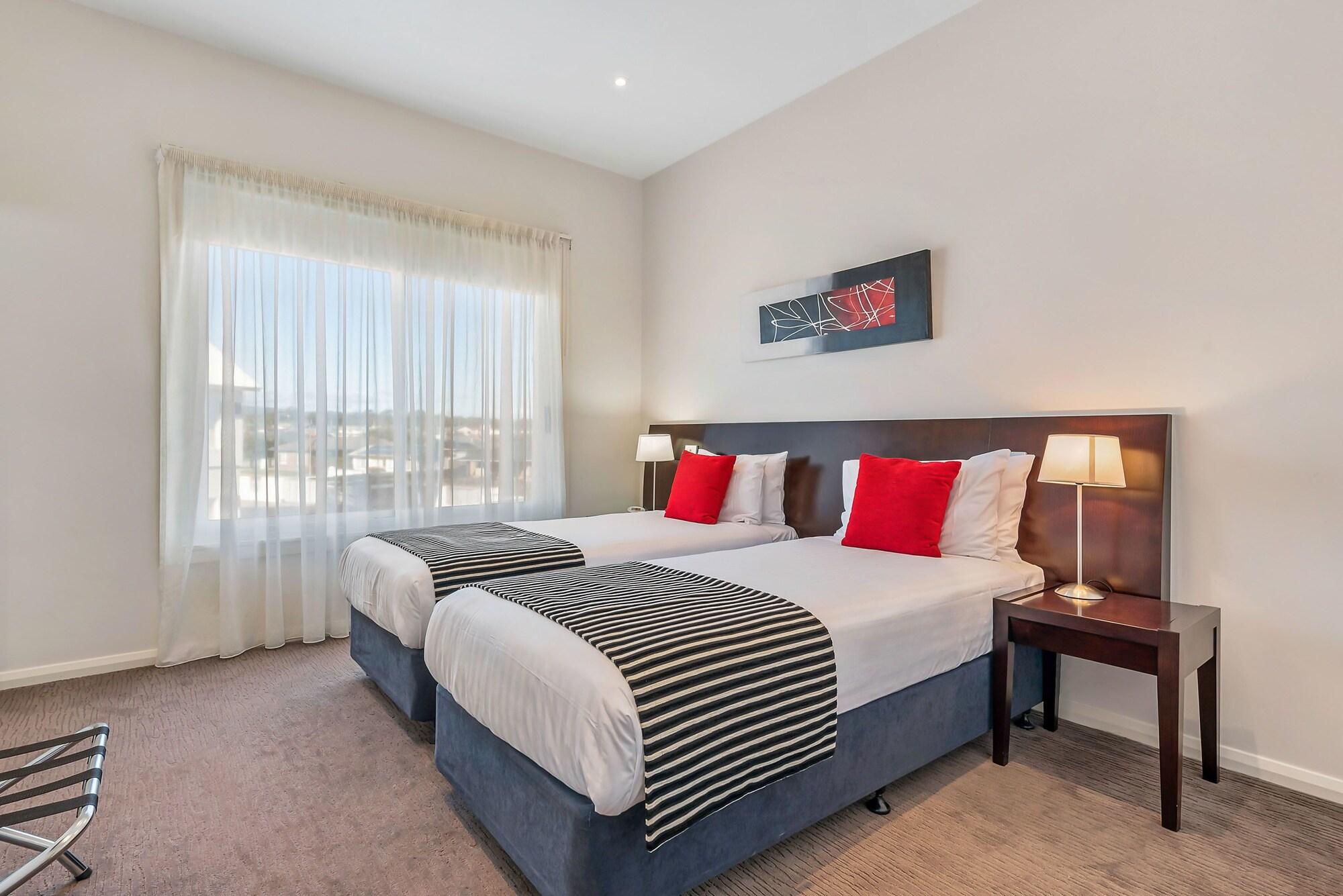 York Cove Hotel by null